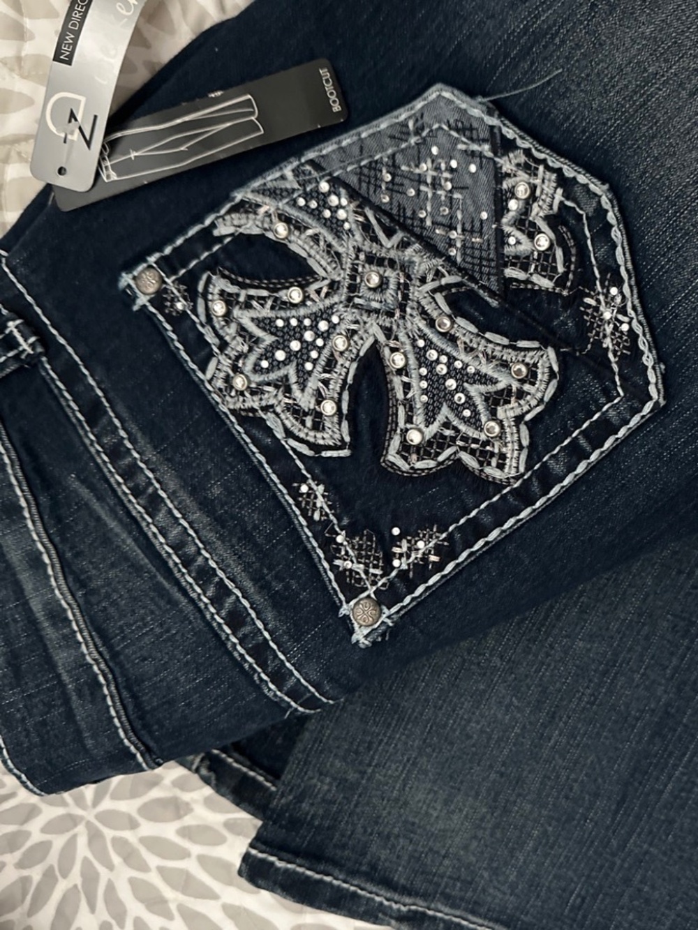 BRAND NEW BOOTCUT JEANS!
